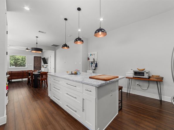 1805 Chestnut Street, Houston TX 77009