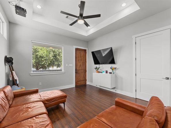 1805 Chestnut Street, Houston TX 77009