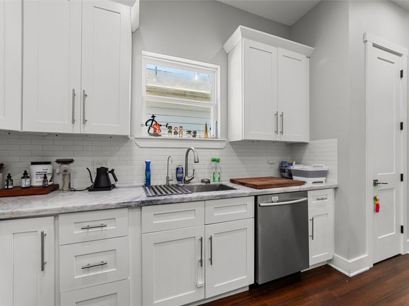 1805 Chestnut Street, Houston TX 77009