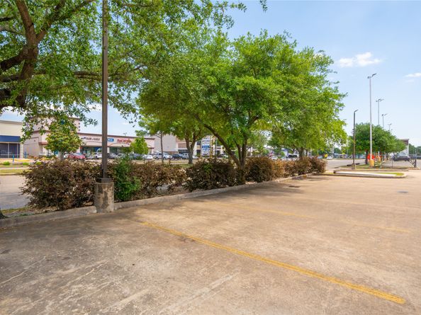 12989 Bellaire Boulevard 3, Houston TX 77072