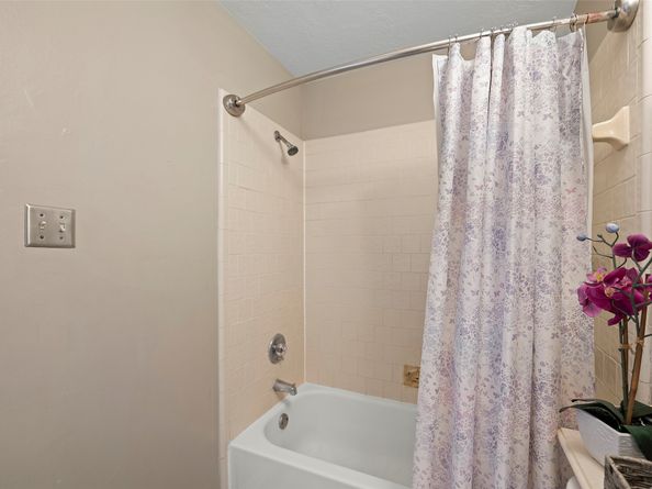 15954 Oak Mountain Drive, Houston TX 77095
