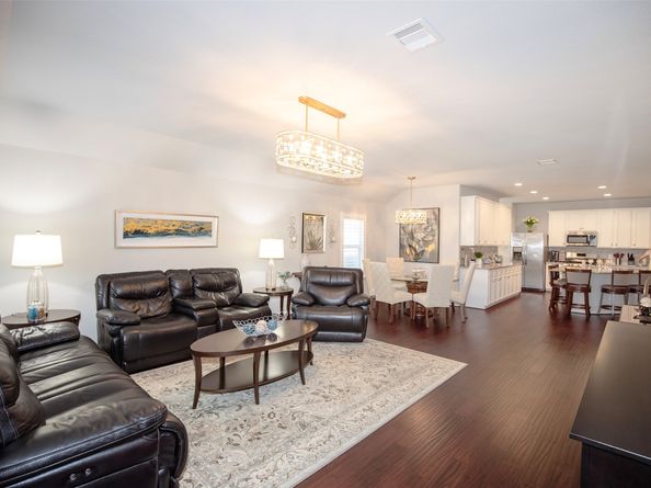 12510 W Hillock Lane, Houston TX 77047