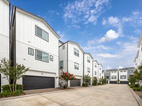 1050 Timbergrove Yards Lane, Houston TX 77008