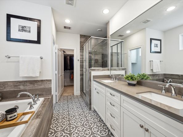 1050 Timbergrove Yards Lane, Houston TX 77008