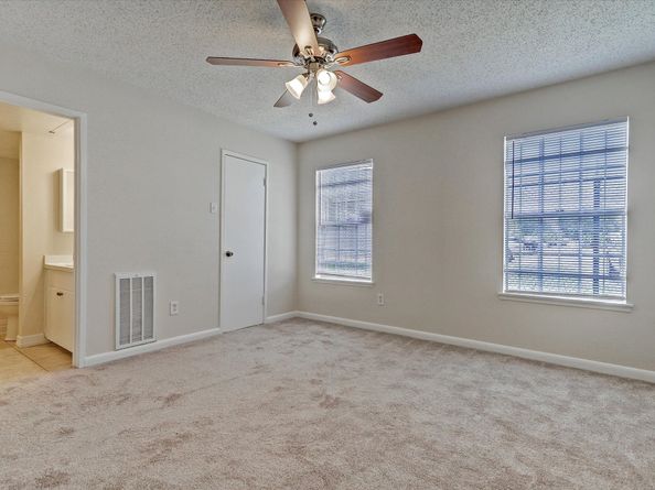 3131 Southwest Freeway C29, Houston TX 77098