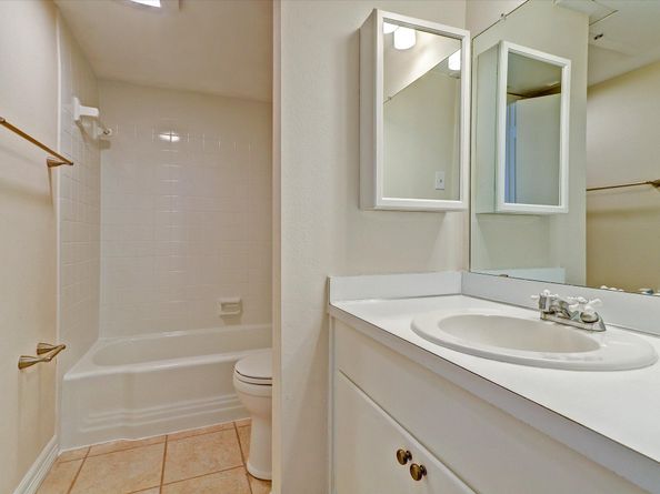 3131 Southwest Freeway C29, Houston TX 77098