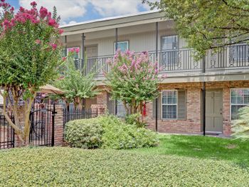 3131 Southwest Freeway