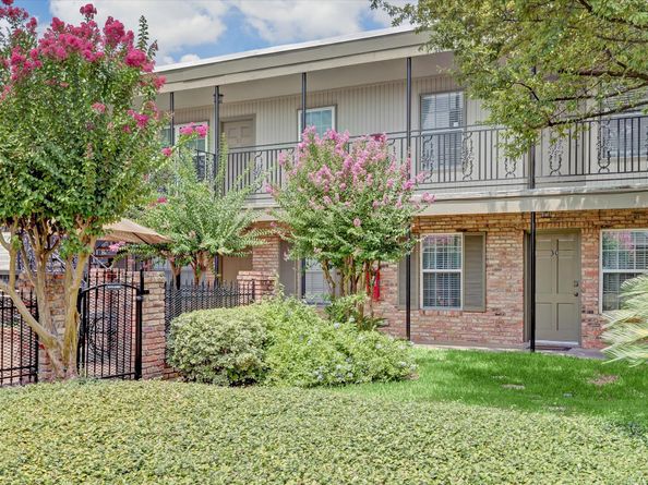 3131 Southwest Freeway C29, Houston TX 77098