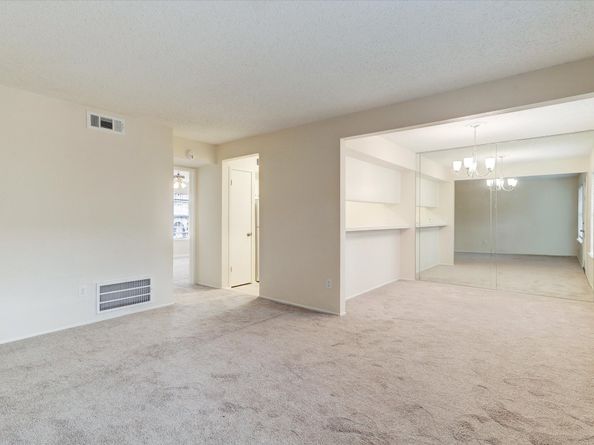 3131 Southwest Freeway C29, Houston TX 77098