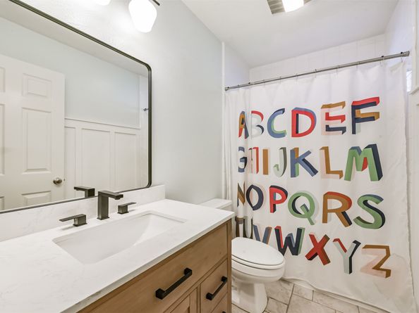 13203 Yaupon Holly Lane, Houston TX 77044