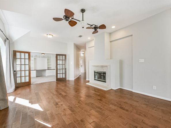 13203 Yaupon Holly Lane, Houston TX 77044