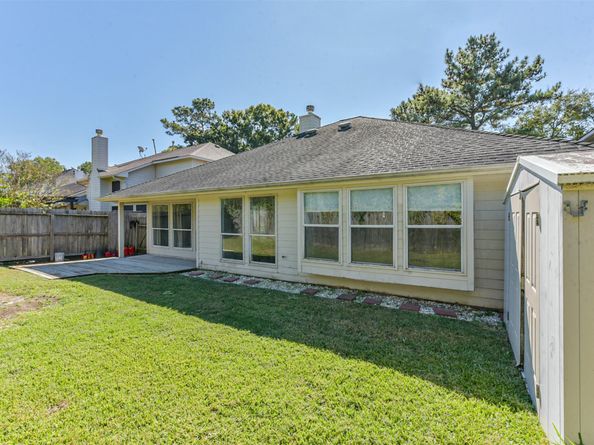 13203 Yaupon Holly Lane, Houston TX 77044