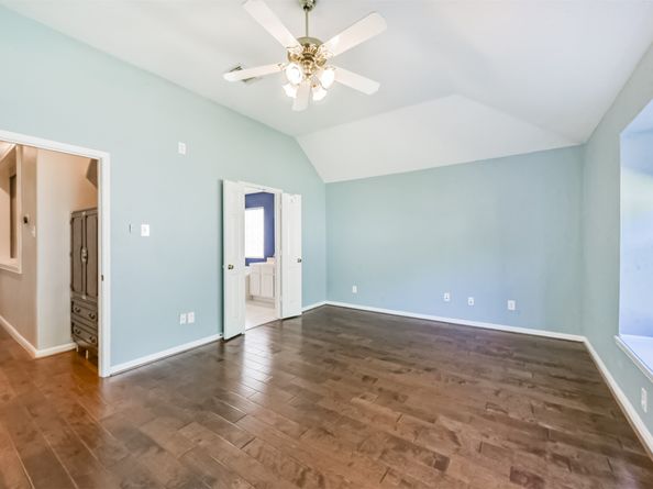 13203 Yaupon Holly Lane, Houston TX 77044