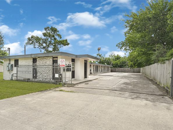 3714 Dabney Street 10, Houston TX 77026