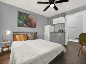 3714 Dabney Street 10, Houston TX 77026