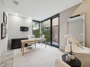 2332 Wroxton Road, Houston TX 77005