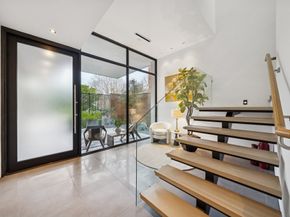 2332 Wroxton Road, Houston TX 77005