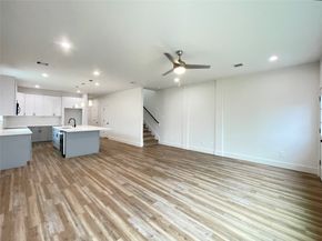 7819 Angus Street, Houston TX 77028