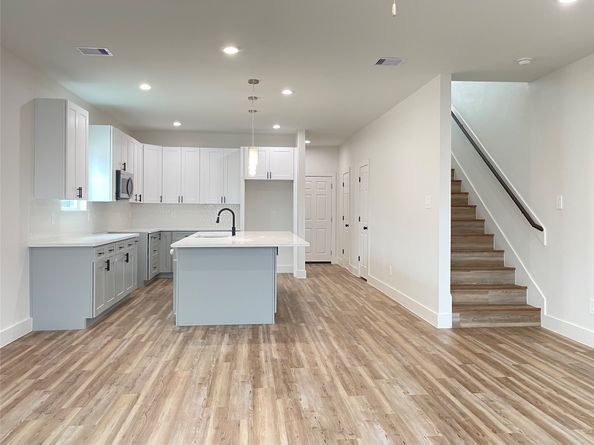 7819 Angus Street, Houston TX 77028