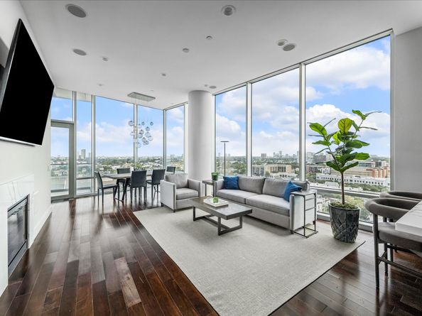 2727 Kirby Drive 12C, Houston TX 77098