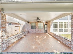 3002 Autumn Cove Court, Friendswood TX 77546