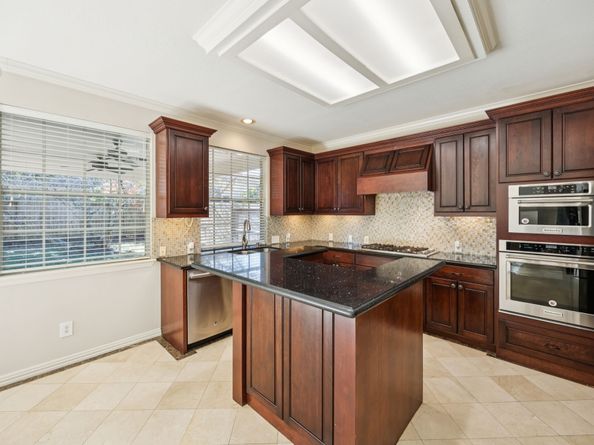 3002 Autumn Cove Court, Friendswood TX 77546