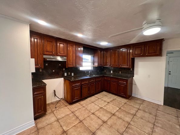 2146 Minnesota Street, Houston TX 77034