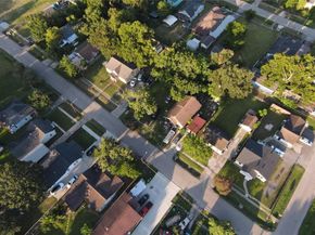 541 Zoe Street, Houston TX 77020