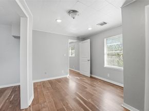 6526 Linden Street, Houston TX 77087