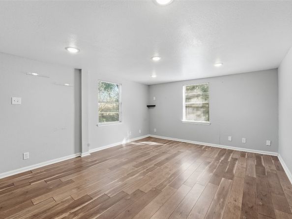 6526 Linden Street, Houston TX 77087