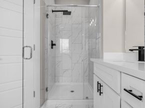 5915 Wheatley Hollow Lane, Houston TX 77091