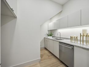 2129 Quenby Street, Houston TX 77005