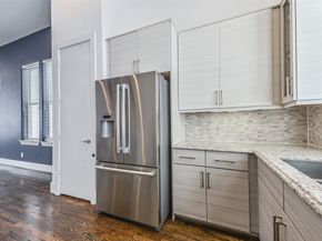 2715 Cohn Garden, Houston TX 77007