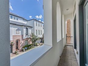 2715 Cohn Garden, Houston TX 77007