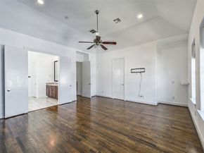 2715 Cohn Garden, Houston TX 77007