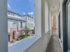 2715 Cohn Garden, Houston TX 77007