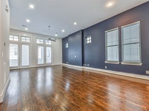 2715 Cohn Garden, Houston TX 77007