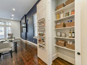 2715 Cohn Garden, Houston TX 77007