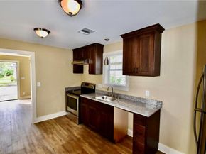 321 E 35th Street, Houston TX 77018