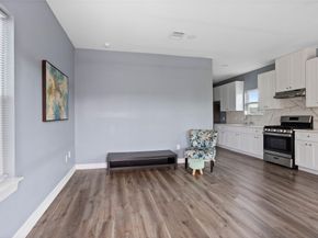 9814 Masterson St, Houston TX 77029