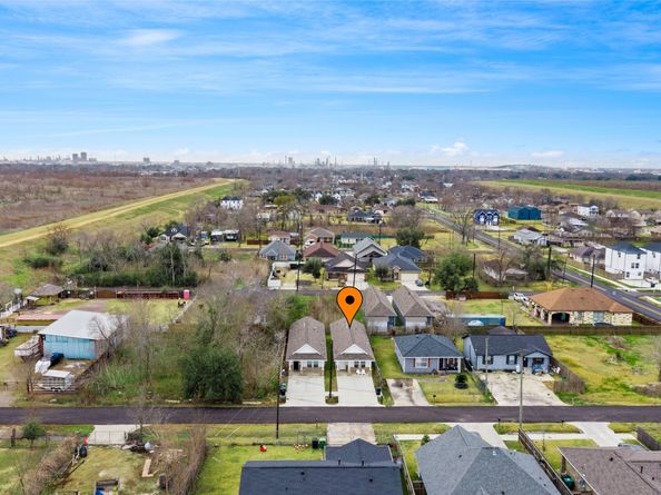 9814 Masterson St, Houston TX 77029