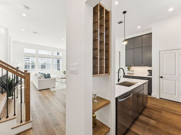 2125 Hoskins Drive B, Houston TX 77080