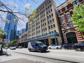 204 Travis Street 4E, Houston TX 77002