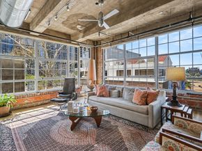 204 Travis Street 4E, Houston TX 77002