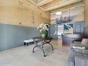 204 Travis Street 4E, Houston TX 77002