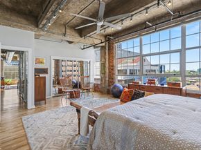 204 Travis Street 4E, Houston TX 77002