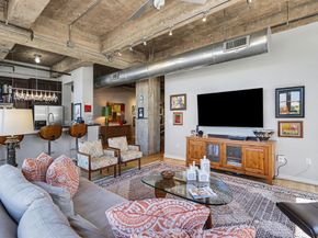 204 Travis Street 4E, Houston TX 77002