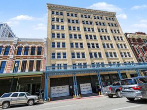 204 Travis Street 4E, Houston TX 77002