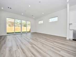 7012 & 7014 Saint Augustine Street, Houston TX 77021