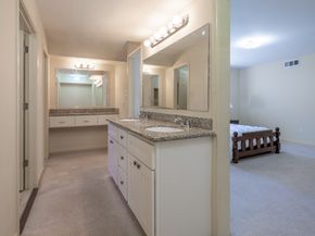 5238 Loch Lomond Drive, Houston TX 77096